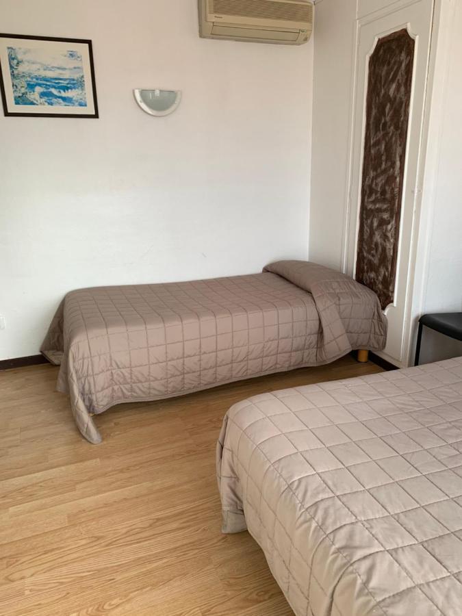 Hotel Le Canetois Екстер'єр фото