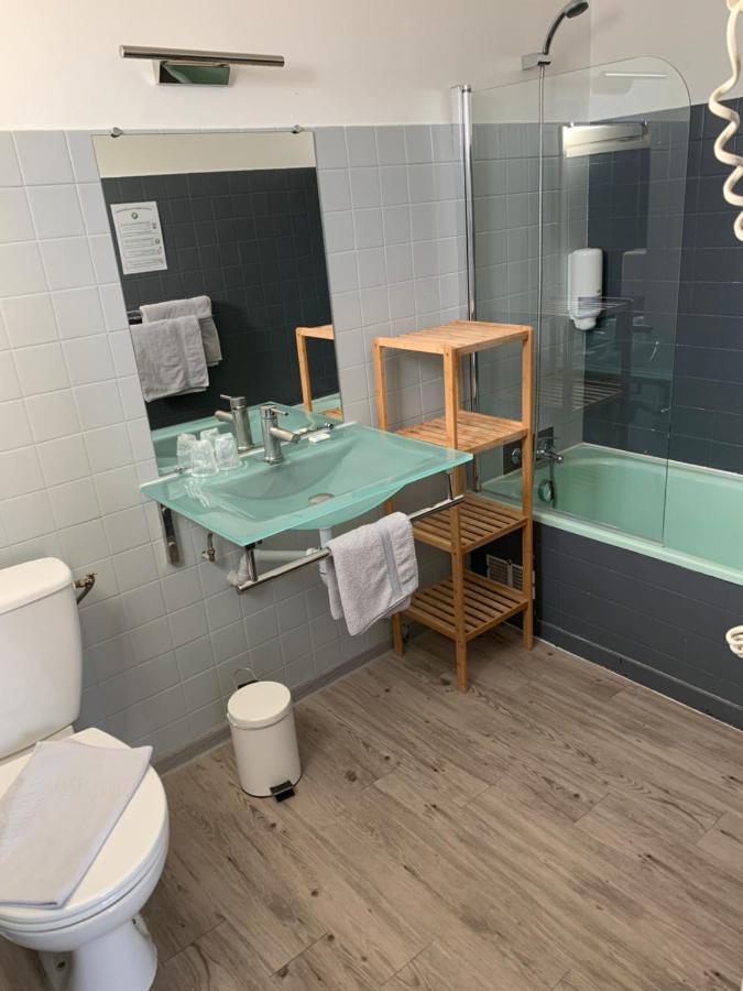 Hotel Le Canetois Екстер'єр фото