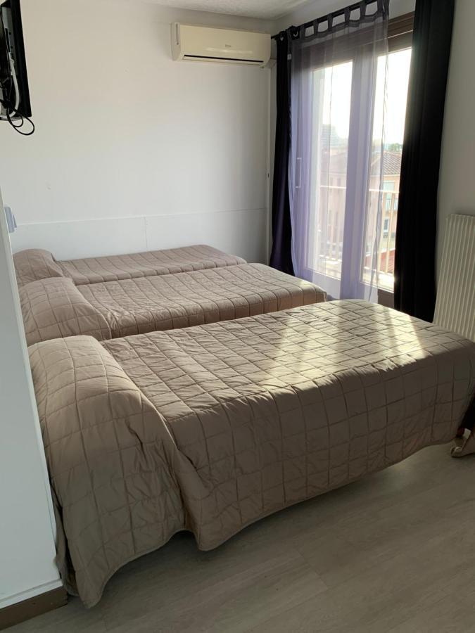 Hotel Le Canetois Екстер'єр фото